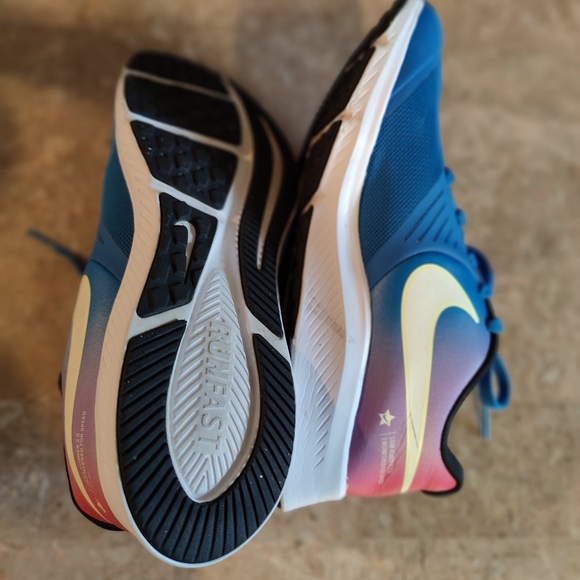 Nike Women's Glow in the Dark Running atlétic Training shoes size 5.5 - Picture 7 of 8